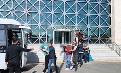 Tesettür giyimi satma bahanesiyle dolandırıcılık yapan çete çökertildi