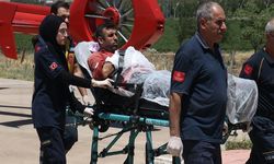 Çim biçme makinesine kolunu kaptırdı, ambulans helikopterle sevk edildi