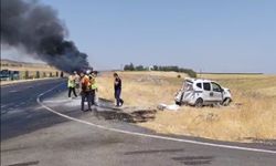 Diyarbakır'da tır ile hafif ticari araç çarpıştı: Tır alev aldı