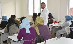 Okullarda tek tip kıyafet geri geliyor: Eğitim camiası ne düşünüyor?