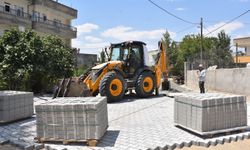 Siirt'te mahalle yolları yenileniyor