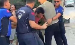 Seyyar satıcıya zabıtadan sokak ortasında darp