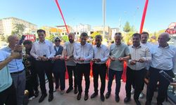Kozluk Kaymakamı Böçkün, İş Yeri Açılışına Katıldı