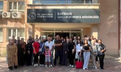 Batmanlı Genç Kızlar Kırşehir Ahi Evran Gençlik Kampı’na Uğurlandı