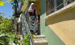 Afyonkarahisarlı çift, tüm mal varlıkları olan evi jandarmaya bağışladı