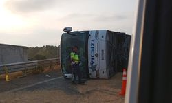 Yolcu otobüsü devrildi: 3 ölü, 20 yaralı