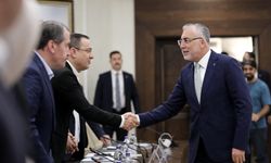 Bakan Işıkhan, toplu sözleşme görüşmelerinde eğitimcilerle buluştu