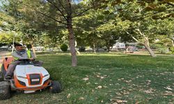 Park ve Bahçelerde Bakım Çalışmalarını Sürdürüyor