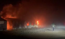 Diyarbakır'da şantiyede yangın; 1 itfaiye eri yaralandı