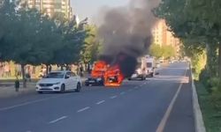 Diyarbakır’da silahlı kavgada otomobil ateşe verildi: 1 yaralı