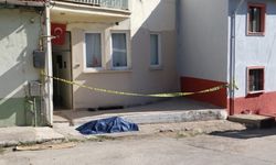 Evinin önünde ölü bulundu