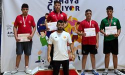 Batmanlı Güreşçiler Bölge Şampiyonu Oldu