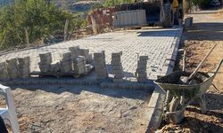 Acar Köyü Taziye Evine Kilit Parke Çalışması Başladı