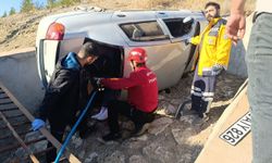 Kontrolden çıkan otomobil devrildi: 3 yaralı