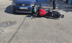 Otomobil İle Motosiklet Çarpıştı