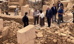 Göbeklitepe'de Neolitik Çağ'ın ritüellerine ışık tutacak insan heykeli bulundu