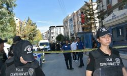 İzmir'de polis merkezine silahlı saldırı: 2 şehit, 2 yaralı