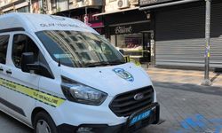 Maskeli 4 kişi, kuyumcu dükkanını soydu