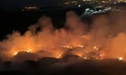 Şırnak'ta kömür sahasında stoklanan kömürlerde yangın