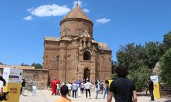 Tarihi Akdamar Kilisesi'nde 13'üncü ayin