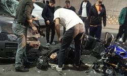 Batman'da bir araç ile iki motosiklet çarpıştı: 6 yaralı
