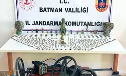 Batman’da Tarihî Eser Kaçakçılığına Darbe: 802 Sikke ve Antik Eserler Ele Geçirildi!