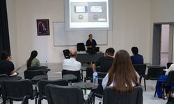 ÜNİVERSİTEDE “FİLİSTİN’DE MEKÂN ÜRETİMİ” KONFERANSI