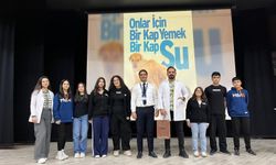 ÖĞRENCİLERLE HAYVAN SEVGİSİ ÜZERİNE SÖYLEŞİ