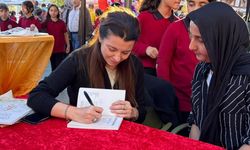 Batman 8. Kitap Fuarı’nda Şermin Yaşar Rüzgârı