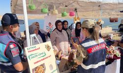 Jandarma’dan Hasankeyf’te Kadına Şiddetle Mücadele Standı