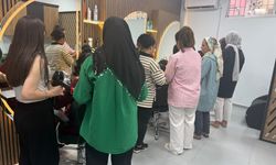 Bayındır ADEM’de Kuaförlük Kursu Başladı