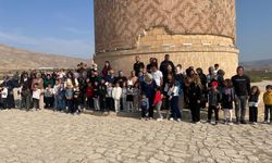 Öğretmenler, öğrenciler ve veliler tarihle buluştu