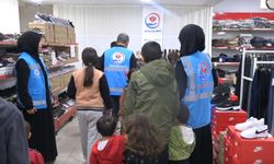 Yüzlerce yetime kışlık giyim yardımında bulunuldu