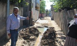 O mahallede alt yapı çalışması çileye dönüştü, iki aydır içme suyu boşa akıyor