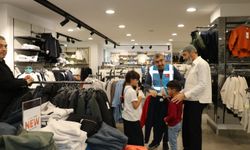 Yetimler Vakfı onlarca yetim çocuğu giydirdi