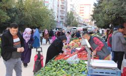 Vitamin deposu kışlık meyve ve sebzeler tezgahlardaki yerini aldı