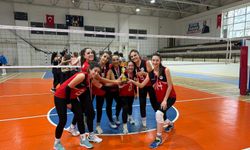 Kadın öğretmen voleybol takımı bölge birincisi oldu