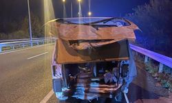 Çekici, hafif ticari araca çarptı; 1 ölü, 4 yaralı