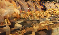 Altın fiyatlarında düşüş eğilimi sürüyor