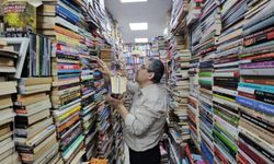 Kitap okuma azmi sahaflık mesleğine yöneltti