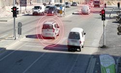 Kırmızı ışık ihlali yapan 990 araca ceza yazıldı