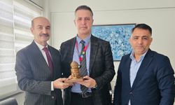 D.Ü.Tıp Fakültesi Dekanlığına atanan Prof.Dr.Sabahattin Ertuğrul’a ziyaret