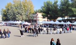 Batman Üniversitesi’nde düzenlenen Eğlence Etkinliklerine Tepki; Acı Varken Eğlence Olmaz