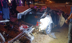 Batman'da otomobil tıra çarptı: 2 çocuk hayatını kaybetti, baba ağır yaralı