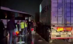 6 aracın karıştığı zincirleme kazada 12 kişi yaralandı