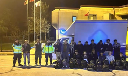 972 düzensiz göçmen ile 55 göçmen kaçakçılığı organizatörü yakalandı