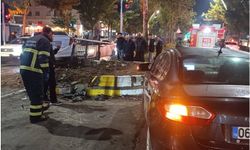 İki Otomobil Çarpıştı: 2 Yaralı