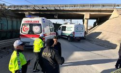 Trenin çarptığı öğrenci hayatını kaybetti