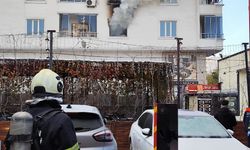 İTFAİYE MERDİVENİYLE KURTARILDILAR