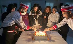 Kız Yurdunda Kasım Doğumlulara Sıcak Sürpriz